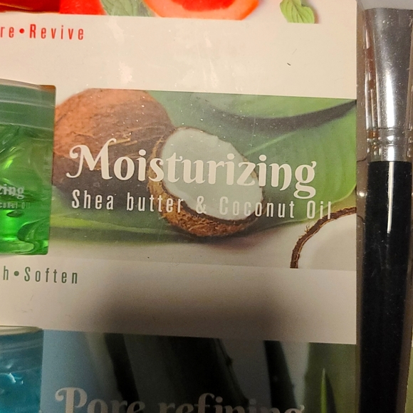 GEL Face Mask Brandnew with Apicator Brand new in Box NWT - Picture 11 of 15